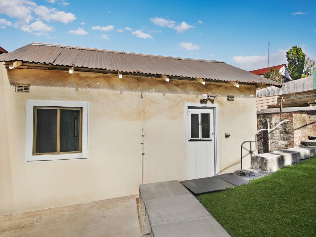 1/34 First Ave N, Warrawong, NSW 2502