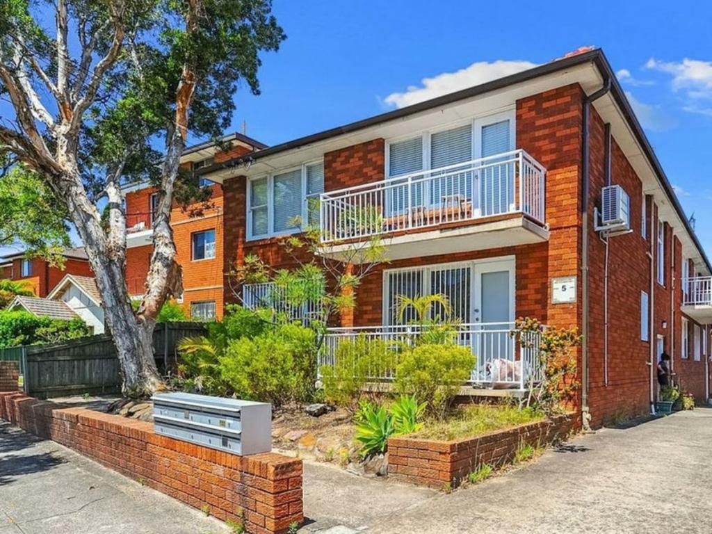 2/332 LIVINGSTONE RD, MARRICKVILLE, NSW 2204
