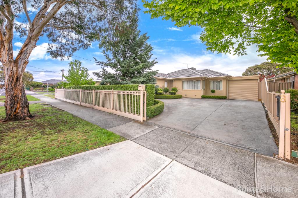 8 South Circular Rd, Gladstone Park, VIC 3043