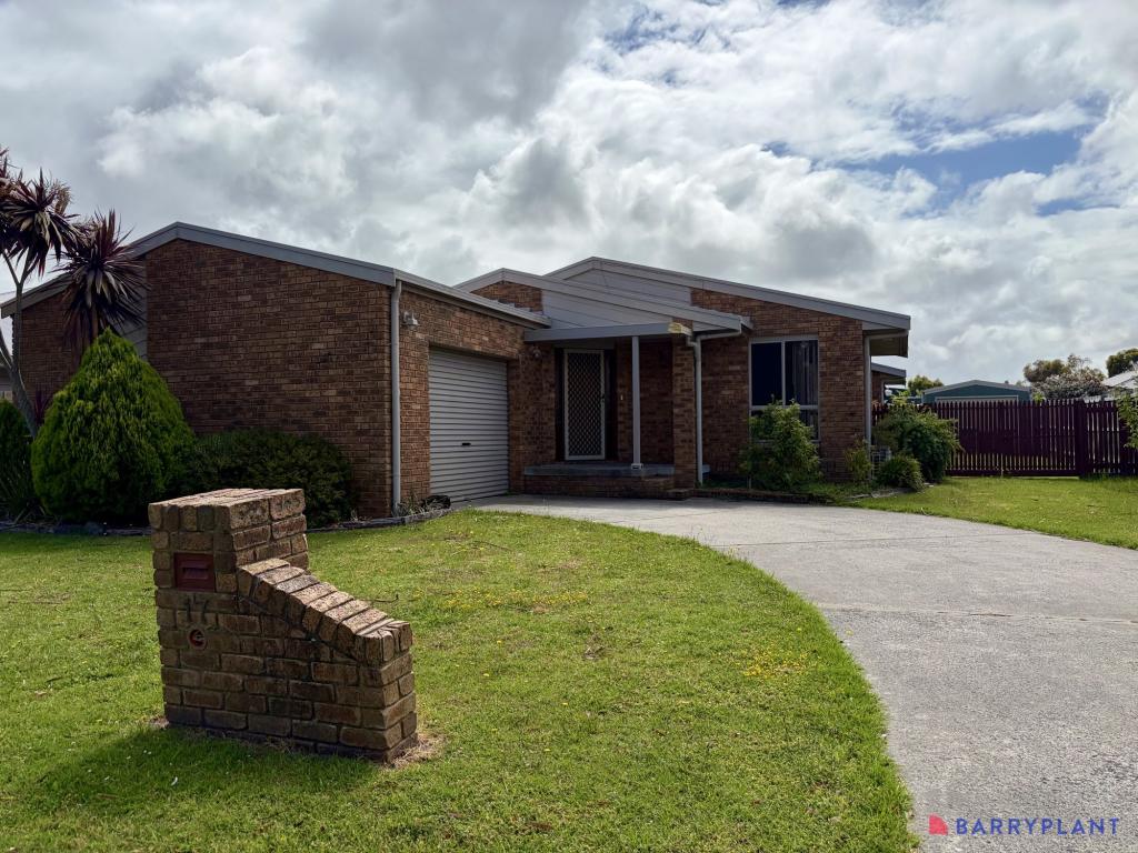 17 YOULL GR, INVERLOCH, VIC 3996