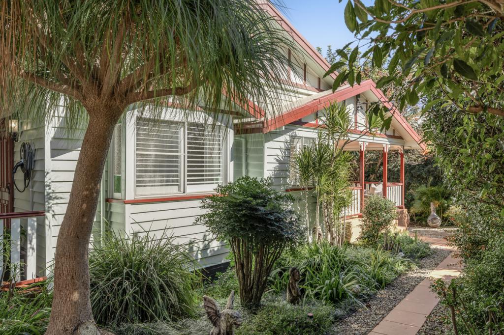 46 Geoffrey St, Mount Lofty, QLD 4350