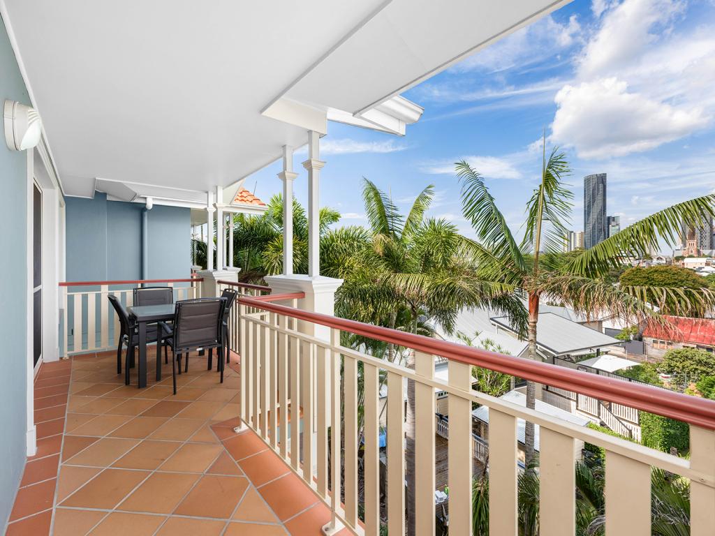 7/251 GREGORY TCE, SPRING HILL, QLD 4000