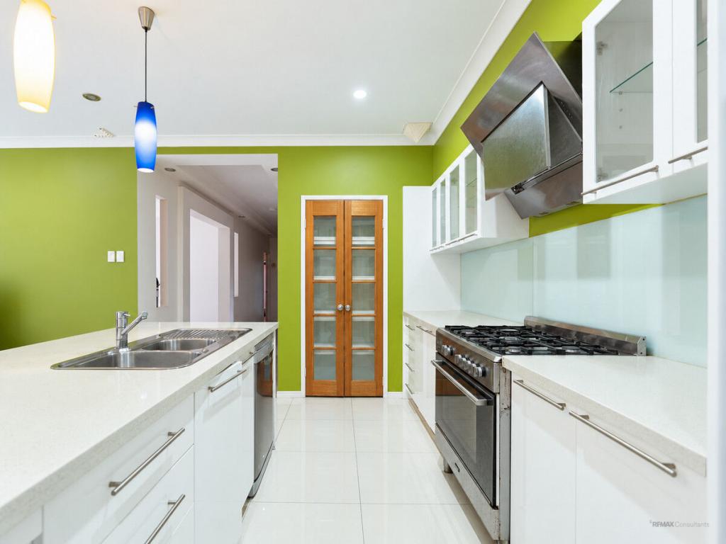 13 Summit Tce, Forest Lake, QLD 4078