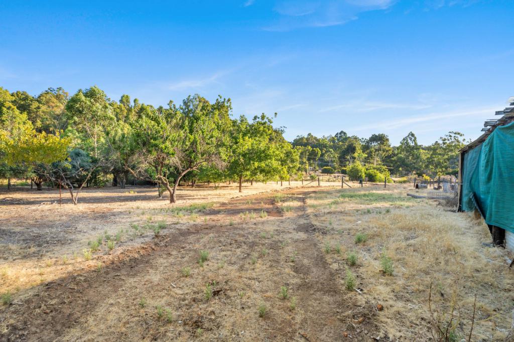 144 Canns Rd, Bedfordale, WA 6112