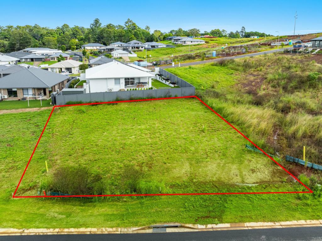 18 Holmes Cct, Chilcotts Grass, NSW 2480