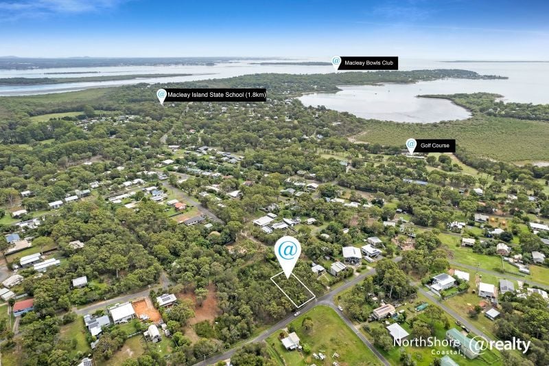 31 CAMENA ST, MACLEAY ISLAND, QLD 4184