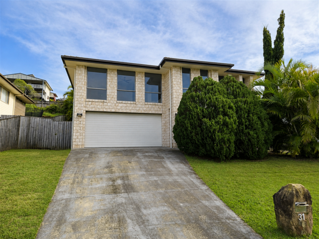 31 Hadrian Cres, Pacific Pines, QLD 4211