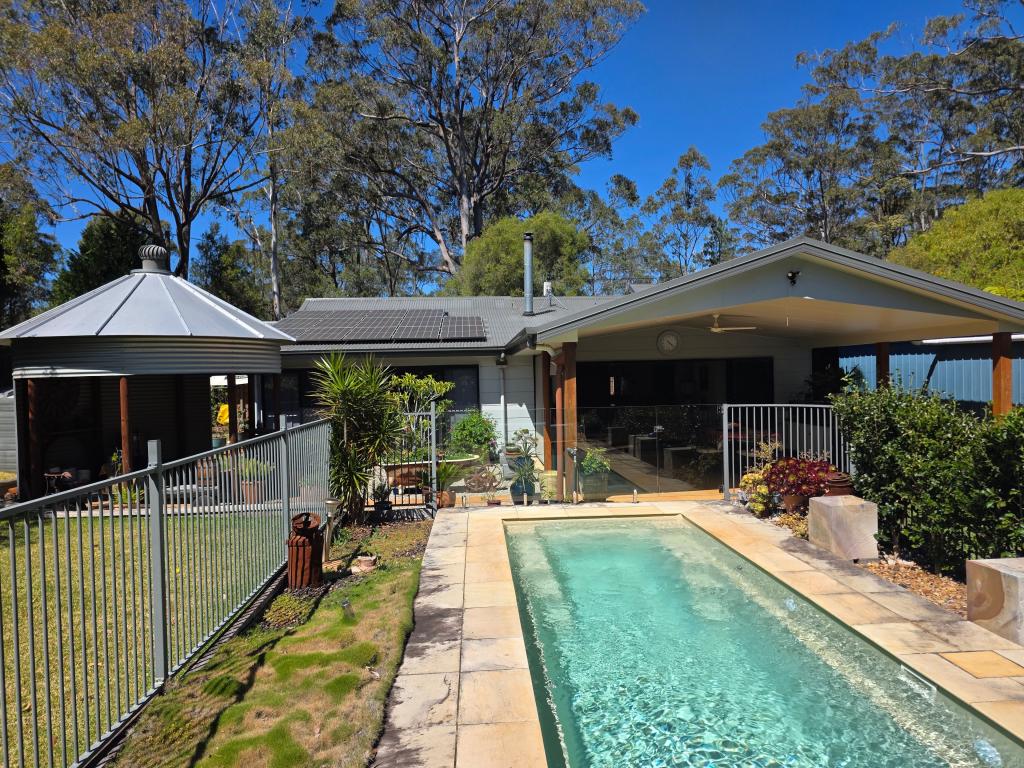 20 Hampton Rd, Hampton, QLD 4352