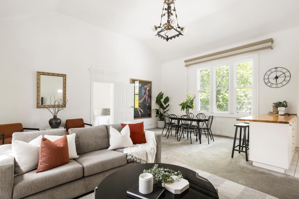 8/25 QUEENS RD, MELBOURNE, VIC 3004