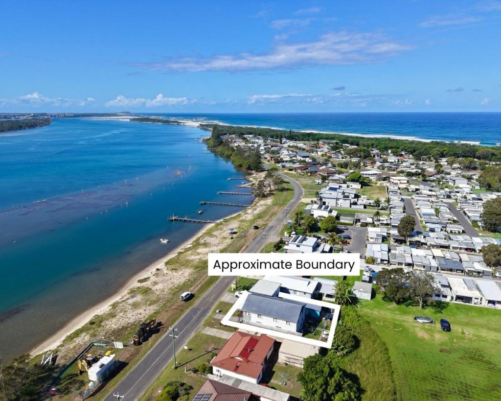 13 Main St, Manning Point, NSW 2430