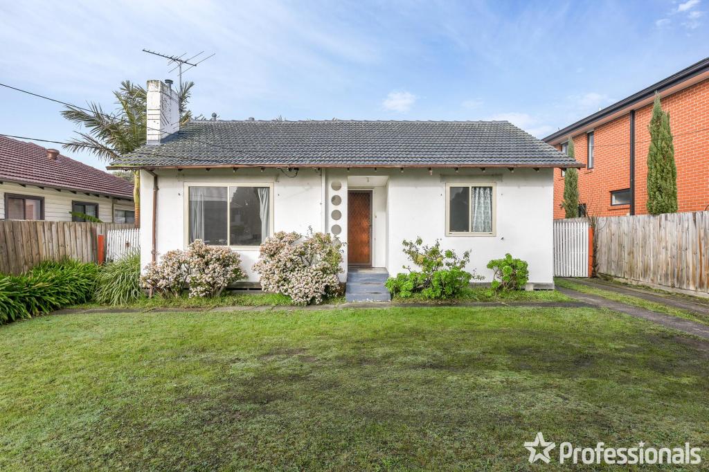 22 MCFEES RD, DANDENONG NORTH, VIC 3175