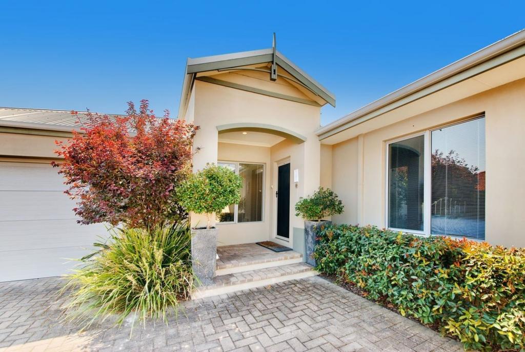 8c Jacqueline St, Bayswater, WA 6053