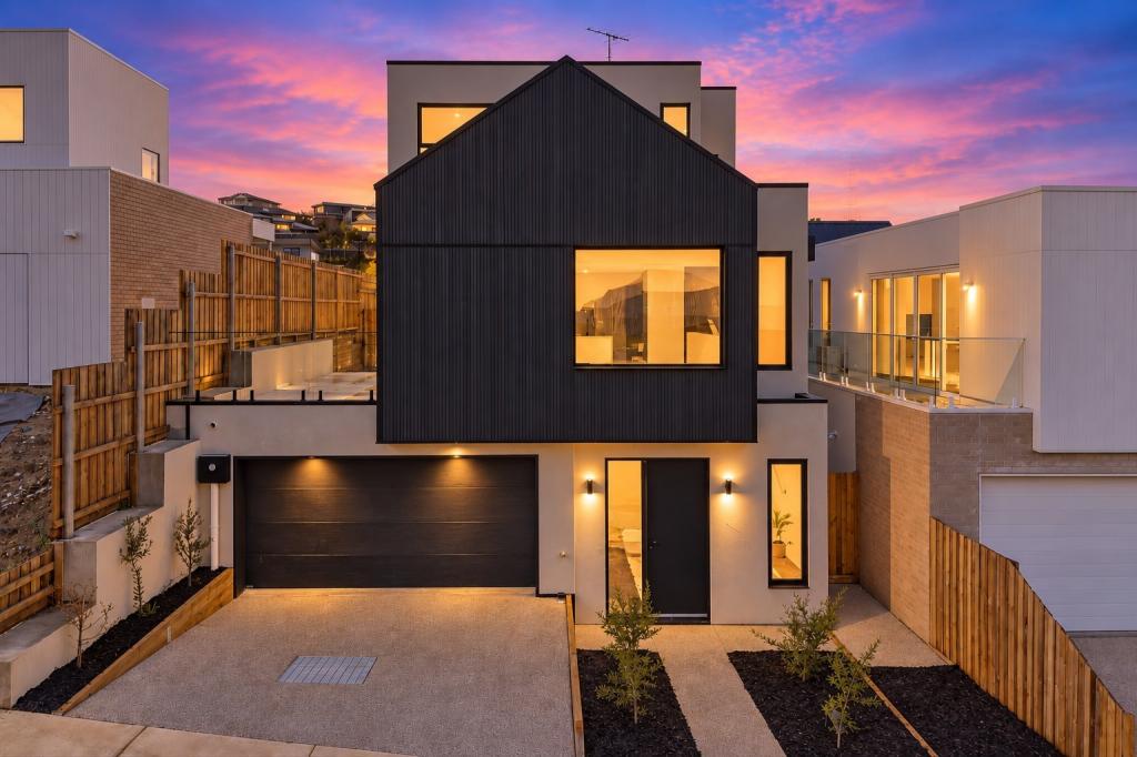 35 Devon Park Dr, Highton, VIC 3216