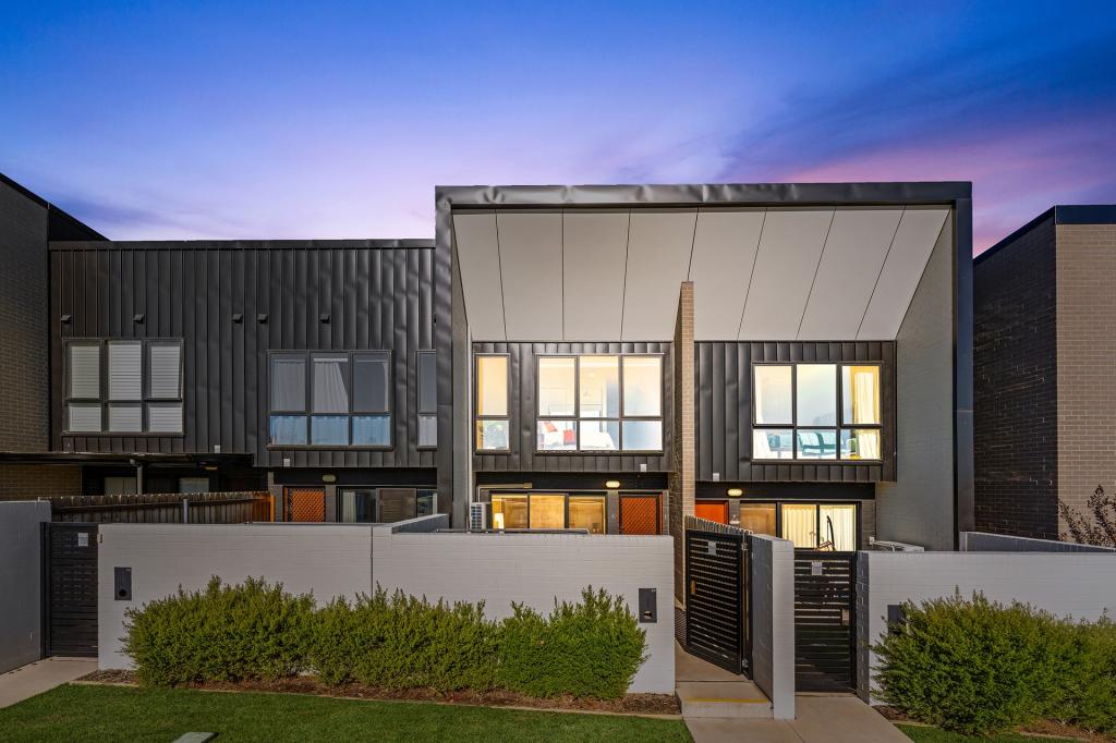 21c Woodberry Ave, Coombs, ACT 2611