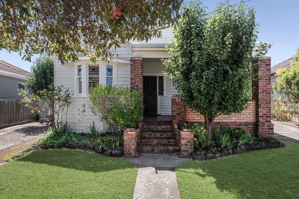 24 Camden Rd, Newtown, VIC 3220