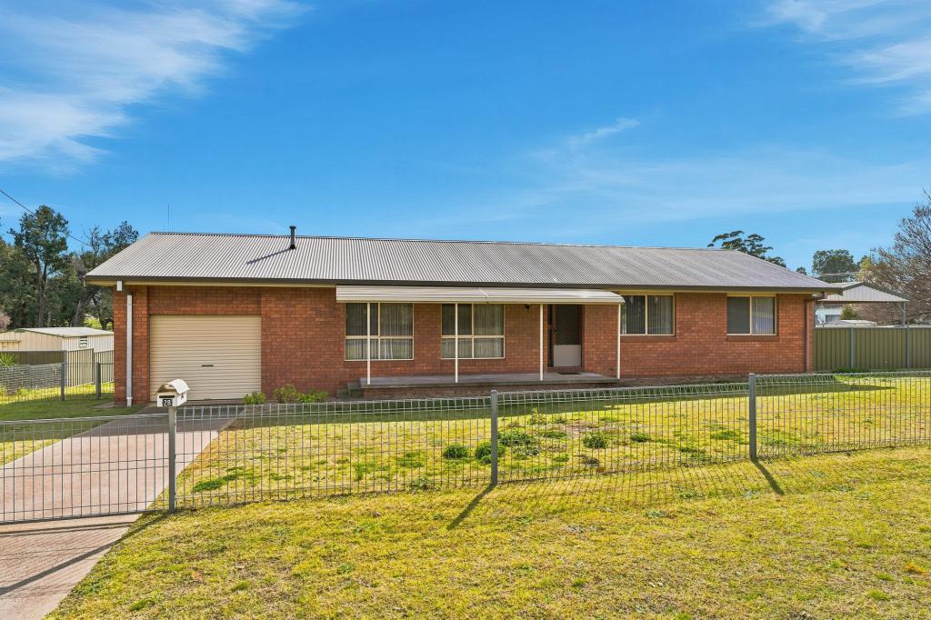 28 Eulo St, Cowra, NSW 2794