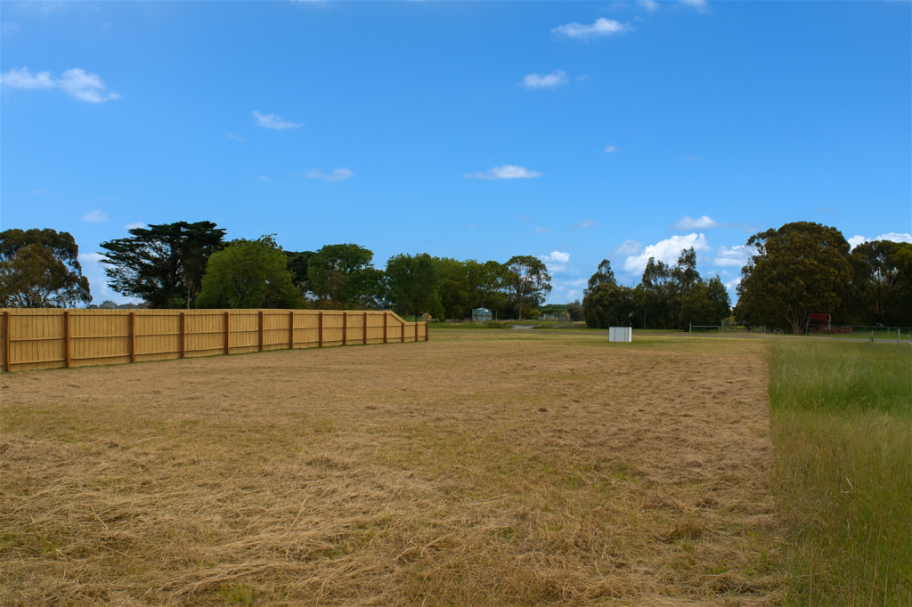 12 TENNANT ST, CRESSY, VIC 3322