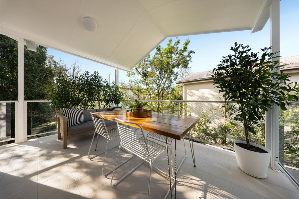 2/27 Railway Pde, Nundah, QLD 4012