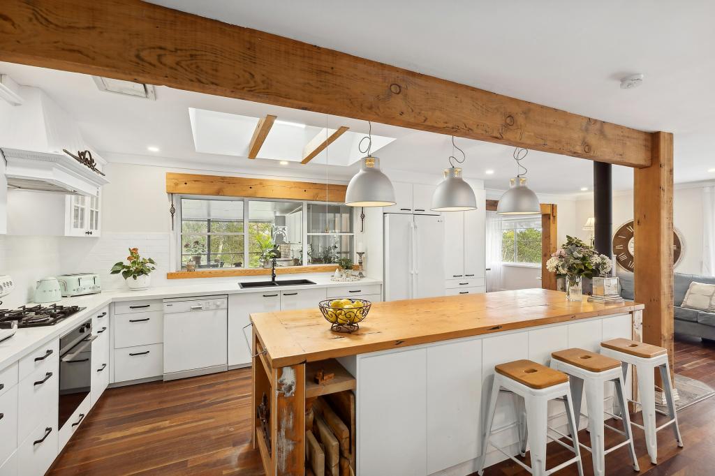 37 Plateau Rd, North Gosford, NSW 2250