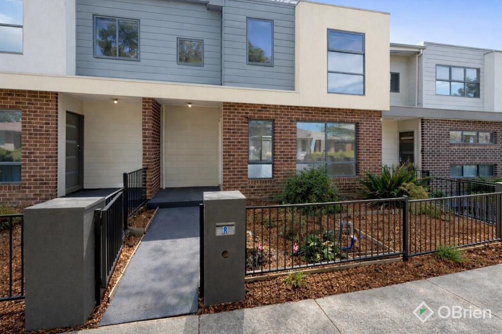 8 Jade Walk, Officer, VIC 3809