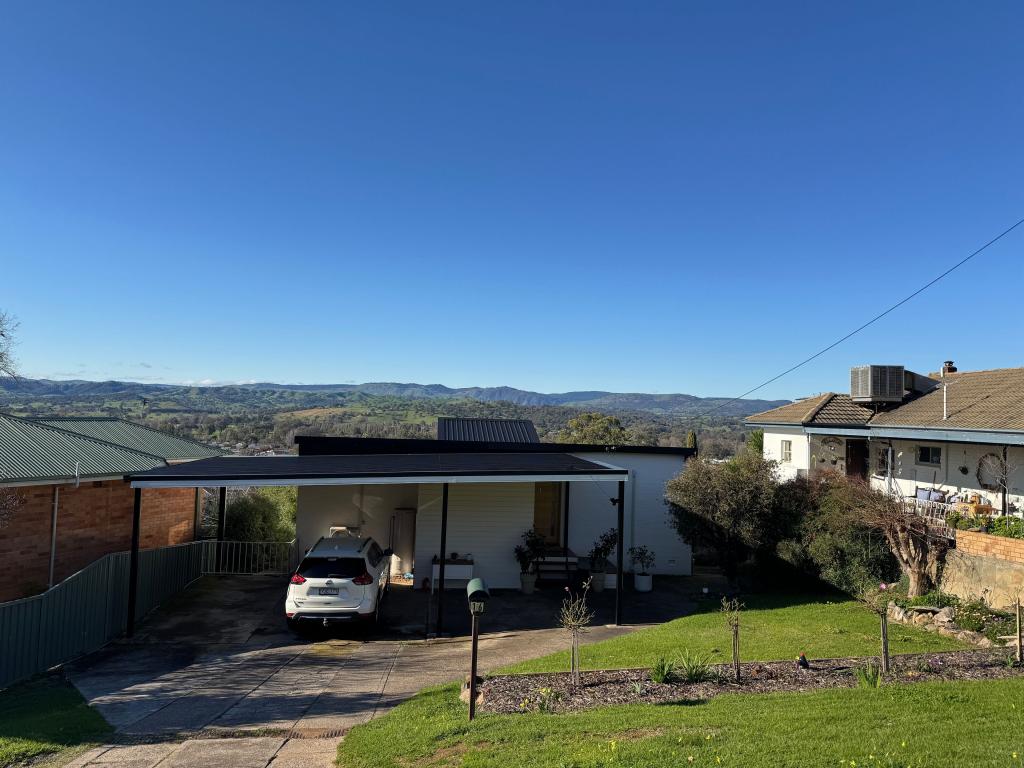 16 Highland Ave, Tumut, NSW 2720