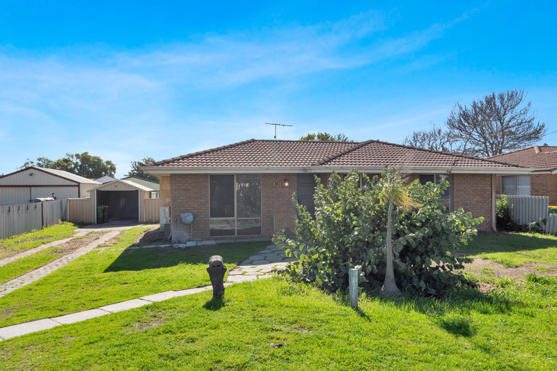 9 Jubilee Dr, Waikiki, WA 6169