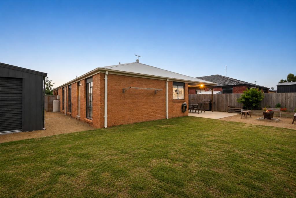88 Oakbank Bvd, Whittlesea, VIC 3757