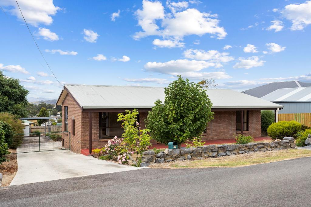 24 Margaret St, Beaconsfield, TAS 7270