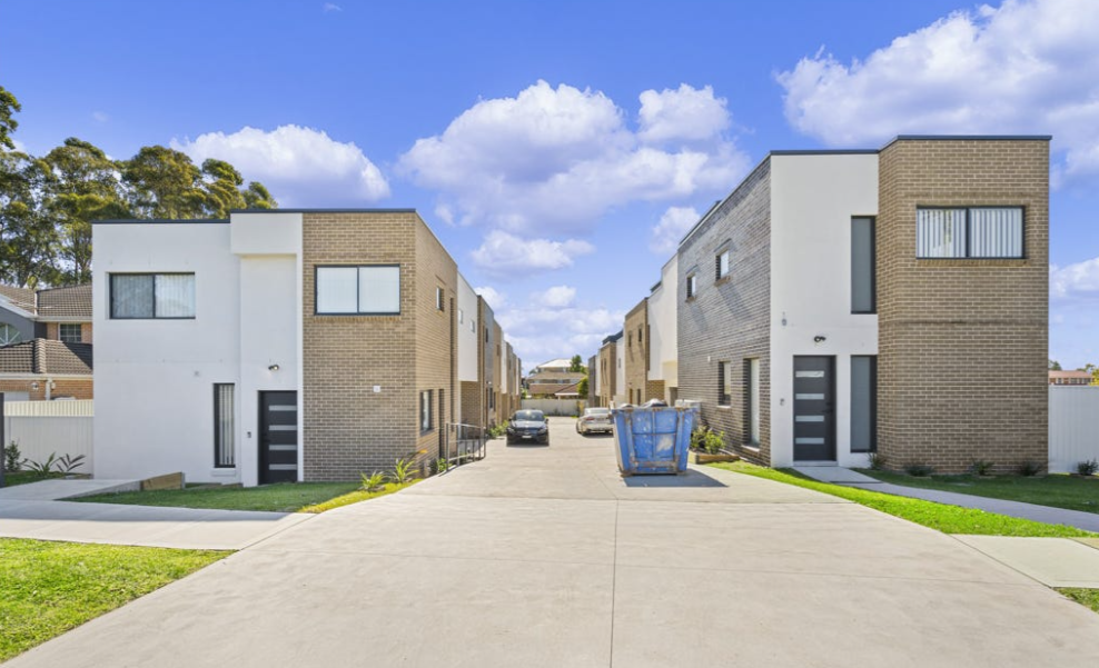 8/165-168 Green Valley Rd, Green Valley, NSW 2168