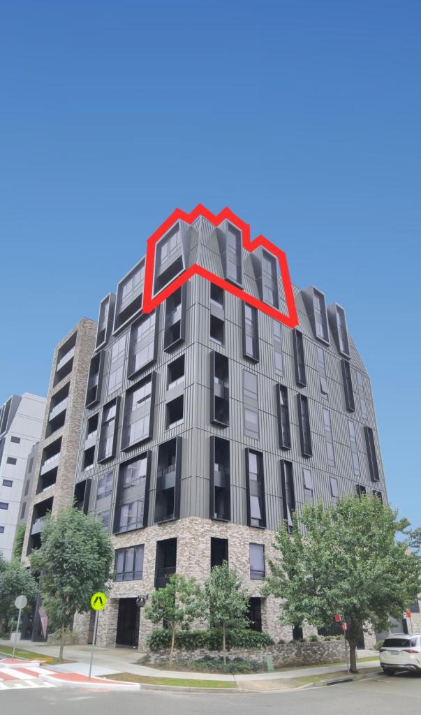 815/2a Lord Sheffield Cct, Penrith, NSW 2750