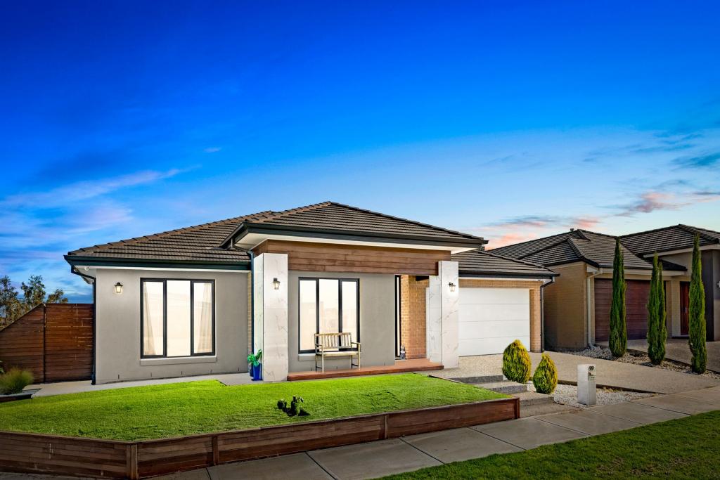 99 Holyoake Pde, Manor Lakes, VIC 3024