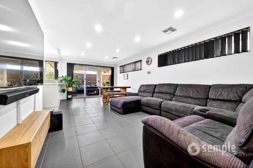 4 RAKITNO CL, LAKE COOGEE, WA 6166