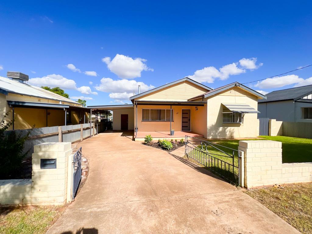 43 Mitchell St, Parkes, NSW 2870