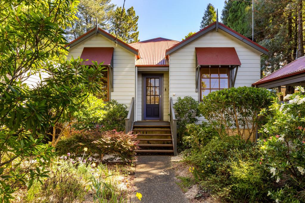 232 Hat Hill Rd, Blackheath, NSW 2785