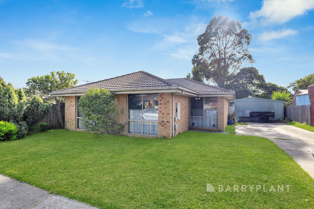 40 WILLORA CRES, CRANBOURNE WEST, VIC 3977