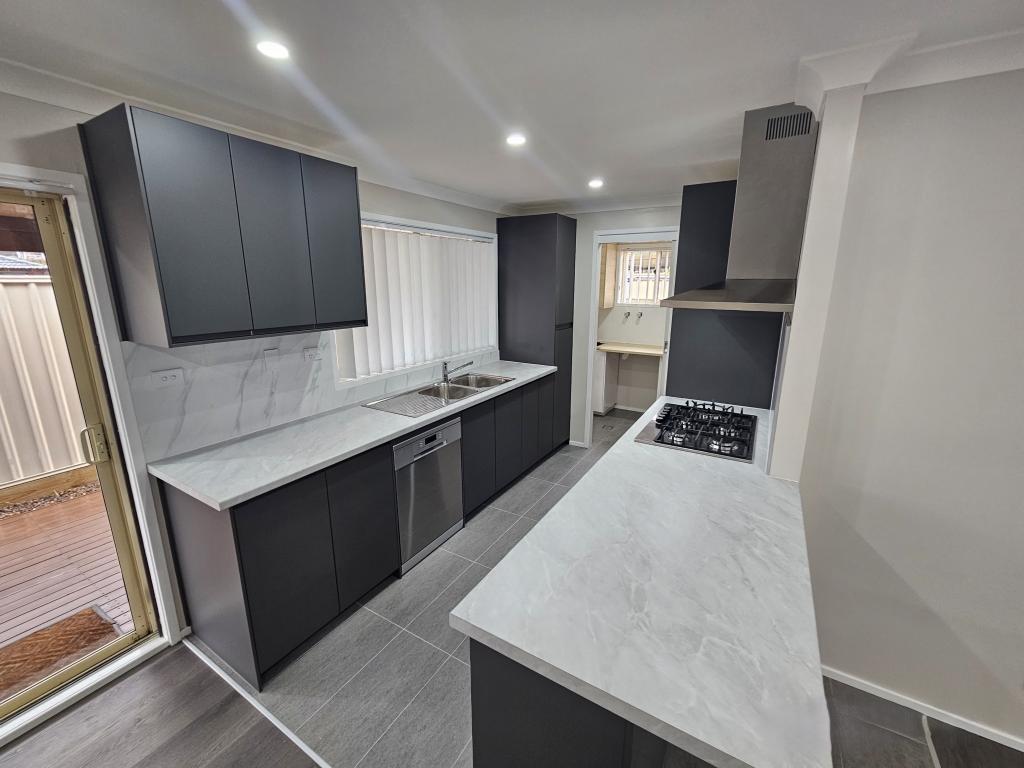 31 Bancroft St, Oakhurst, NSW 2761