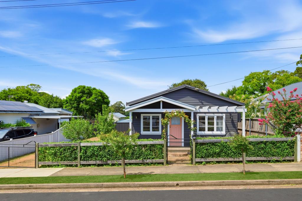 37 Chellaston St, Camden, NSW 2570