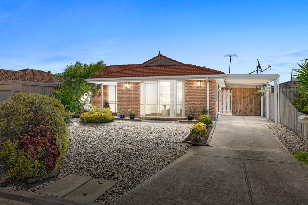 16 St Lawrence Cl, Werribee, VIC 3030