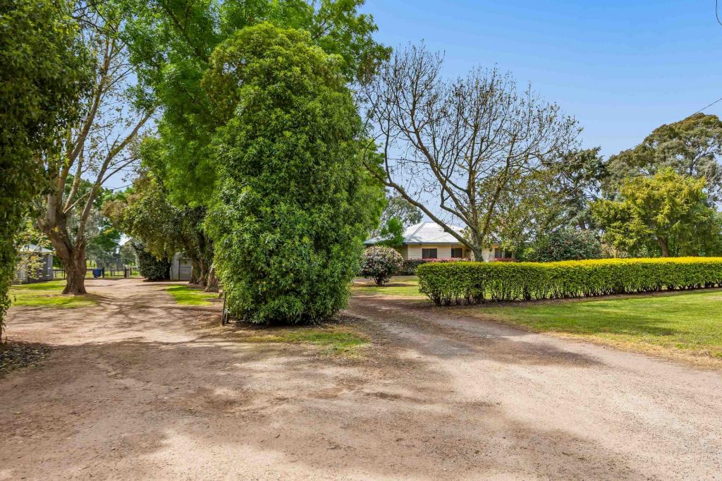 17 Camerons Lane, Waubra, VIC 3352
