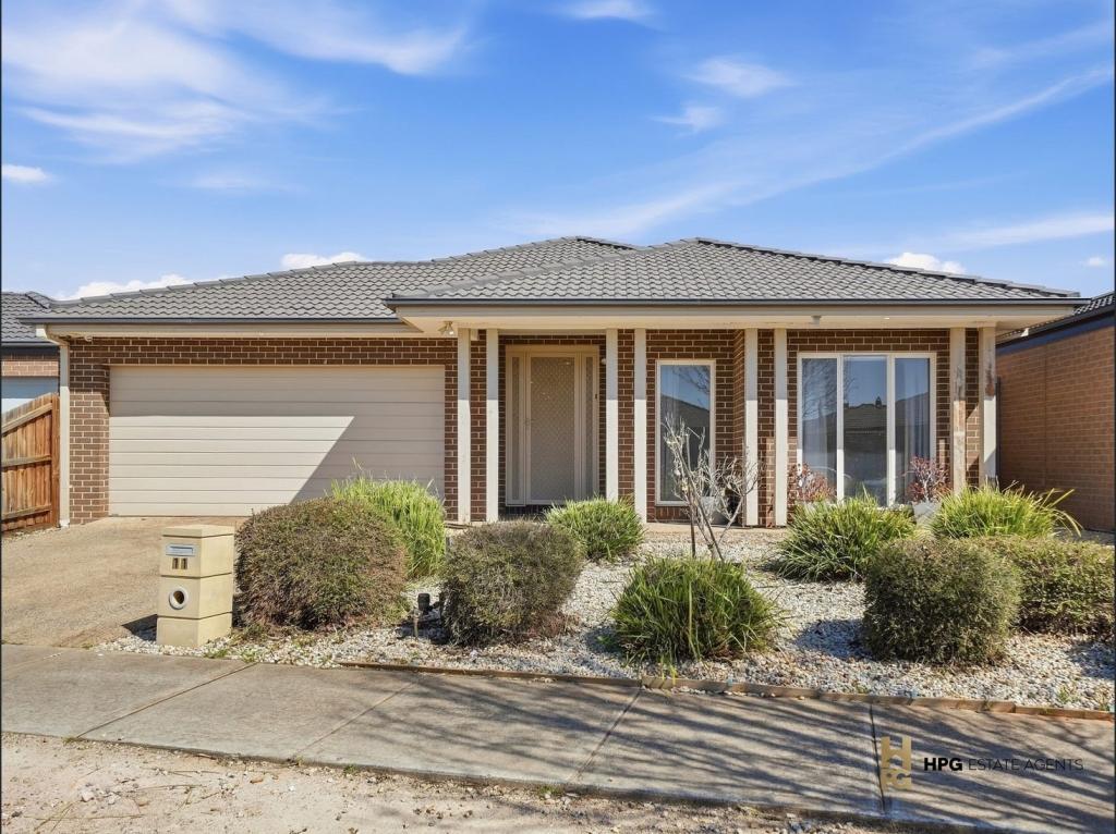11 ABBOTT ST, MELTON SOUTH, VIC 3338