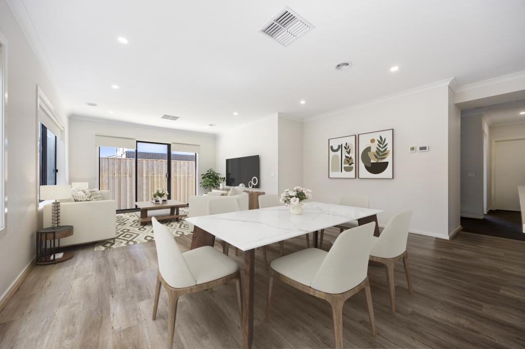 8 SUNLIGHT AVE, CLYDE NORTH, VIC 3978