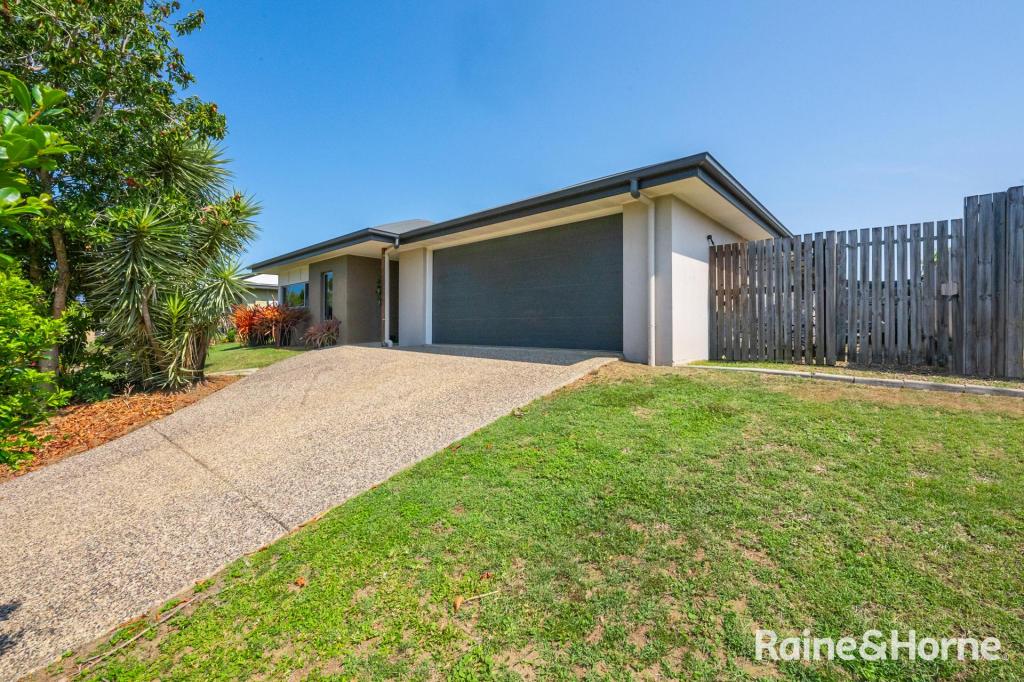 8 DOBINSON ST, BUCASIA, QLD 4750