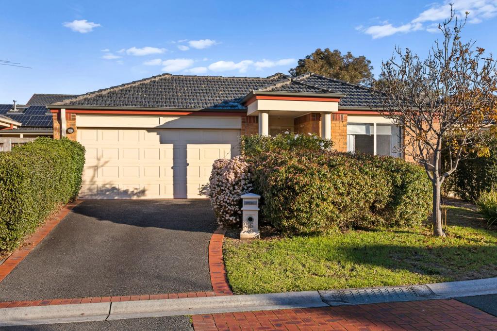 16 Kingsland Cl, Dingley Village, VIC 3172
