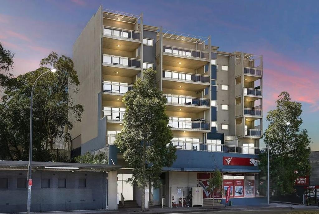 C201/580 Hume High Way, Yagoona, NSW 2199