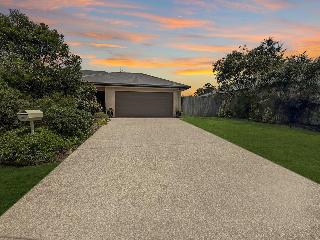 36 PALMERSTON CRES, BEERWAH, QLD 4519