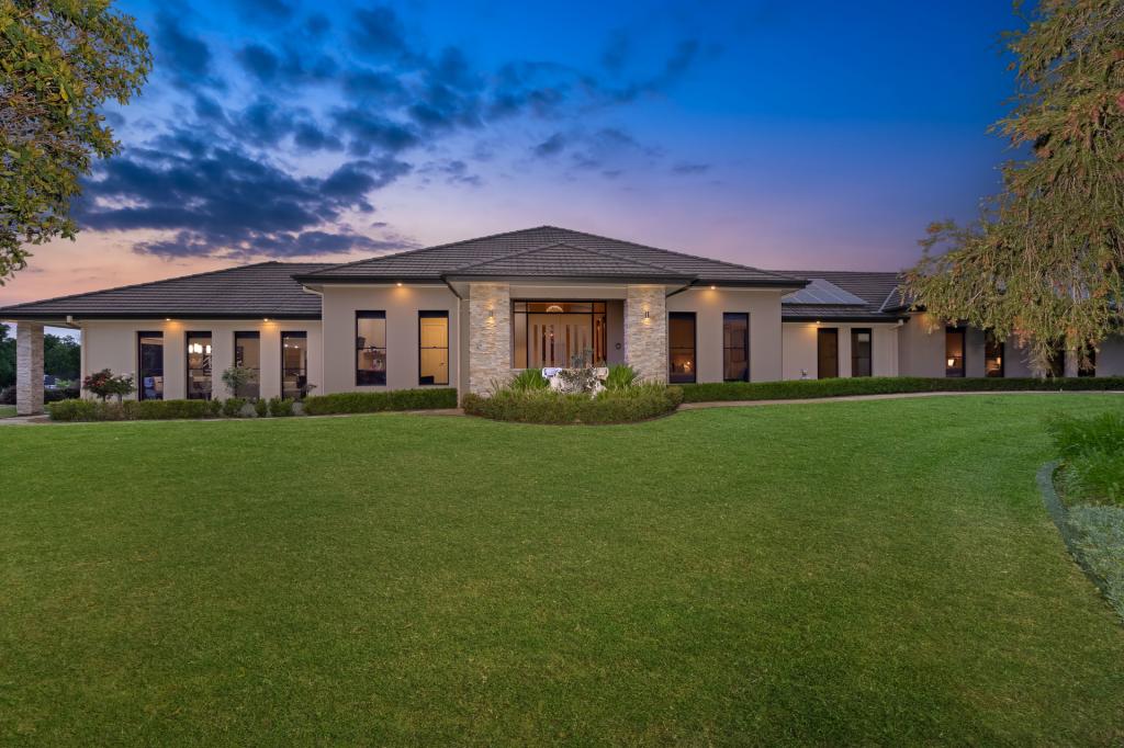 23 Portrush Cres, Luddenham, NSW 2745