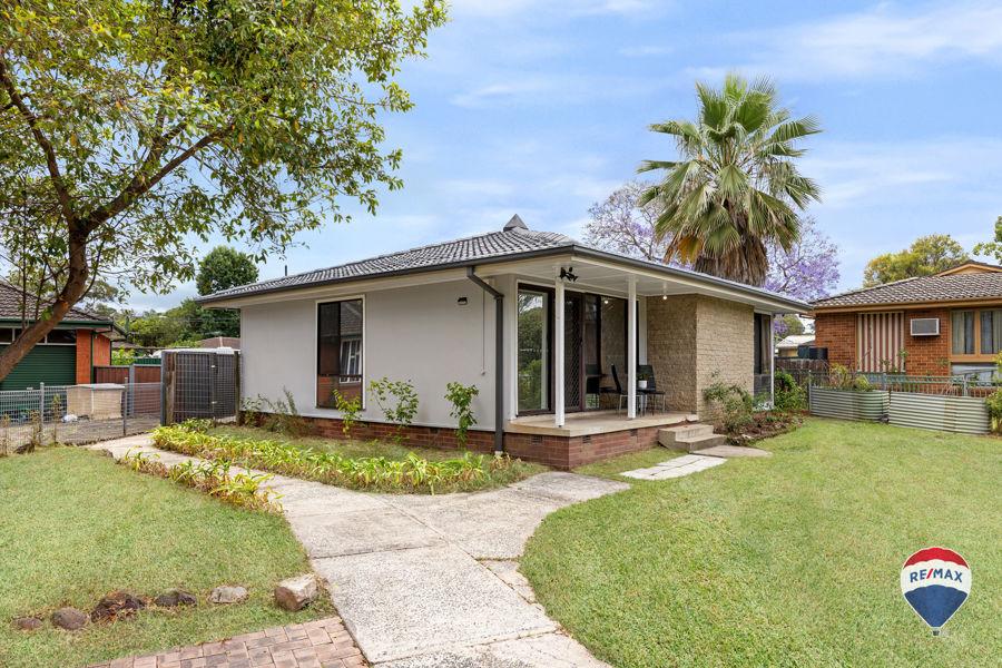 8 Porpoise Pl, Willmot, NSW 2770