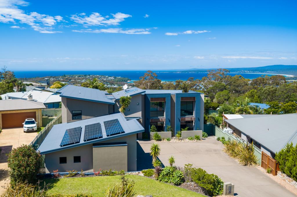 11 The Crest, Merimbula, NSW 2548