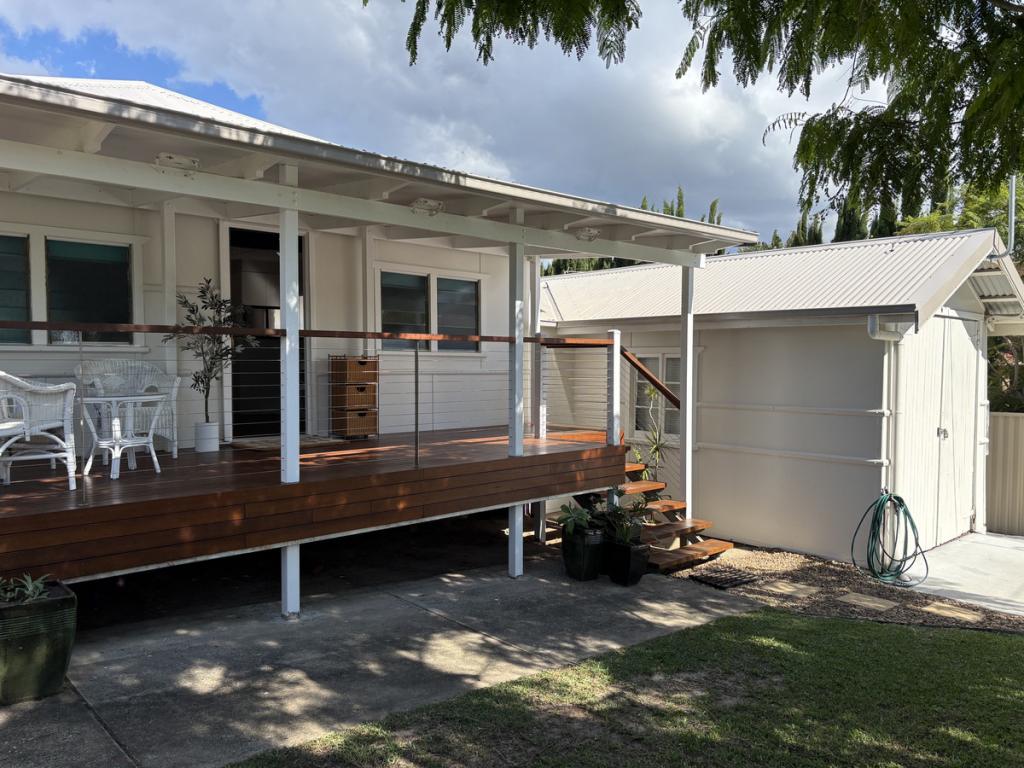 1/6 Messines Cres, Miami, QLD 4220