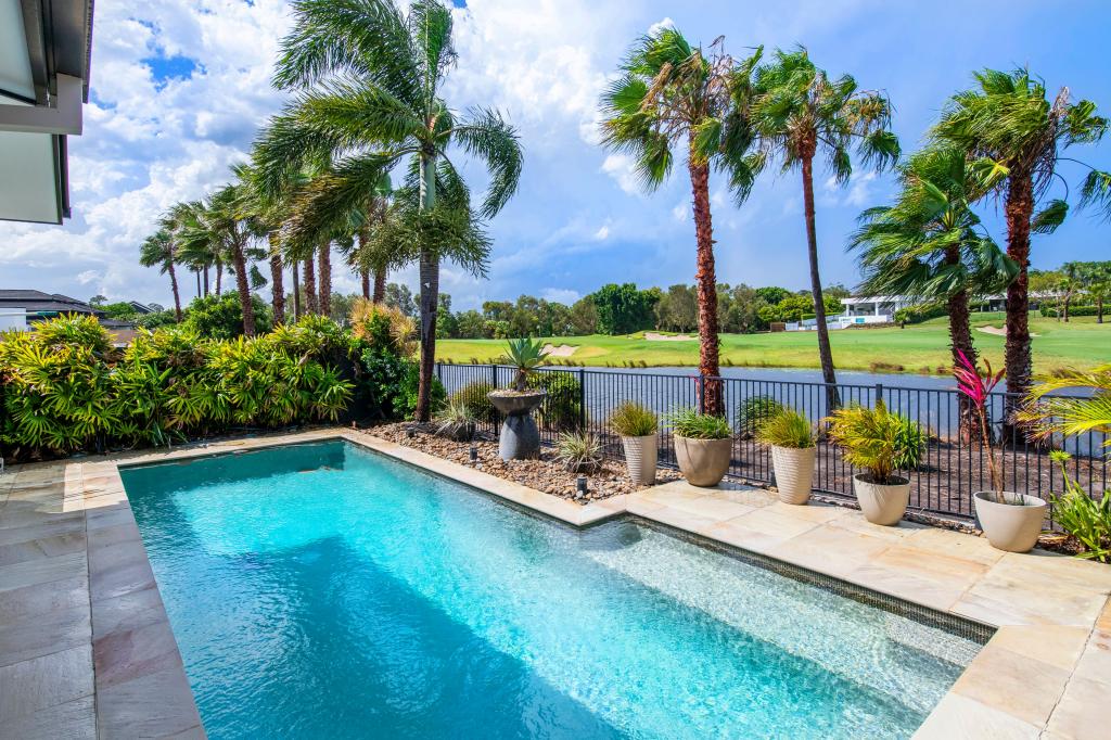 2279 Banksia Lakes Dr, Hope Island, QLD 4212